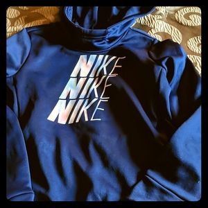 Girls Navy dri fit sweatshirt excellent condition